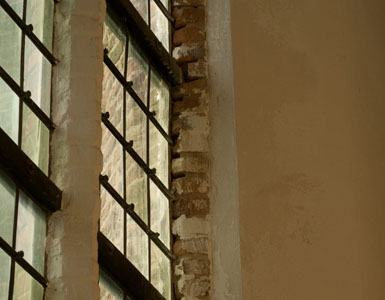 kerk_woudt_raam en muur