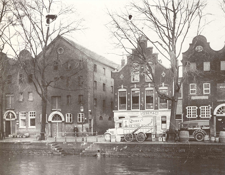01_lange_haven_54_1934_bonte_koe_schiedam.jpg